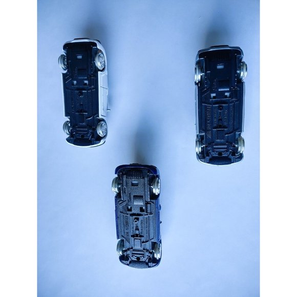 Chrysler PT Cruiser 2000 5" Diecast Scale 1/34 Models Bundle of 3 Cars - Picture 4 of 12